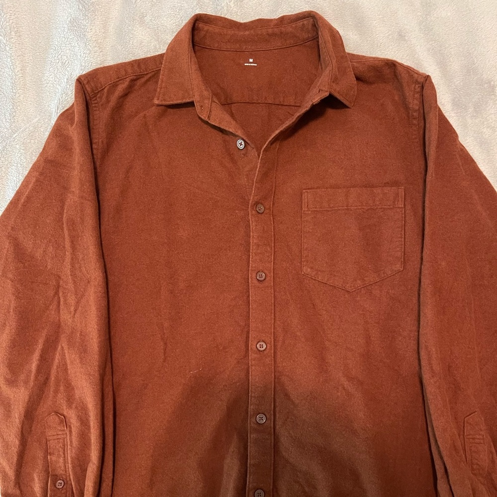 Men’s Uniqlo Long Sleeve Red/Brown Flannel Shirt Size: M